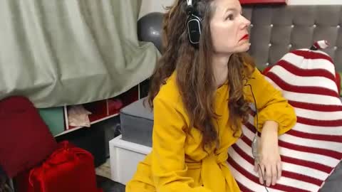 kelly online show from March 2026 02:04:02 AM