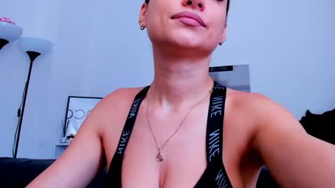 kellysmits online show from June 2026 06:52:02 AM