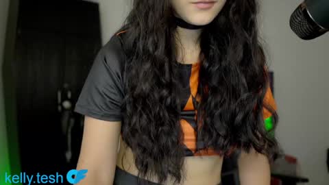 Snapshot of kellytesh chatting on October 2025 05:43:01 PM Kelly online show from October 2025 05:43:01 PM