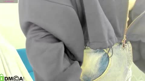 Snapshot of kellyy_bern chatting on October 2025 12:53:02 AM kellyy_bern online show from October 2025 12:53:02 AM