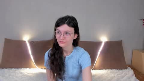 Kelsirabenold online show from March 2026 05:01:02 AM