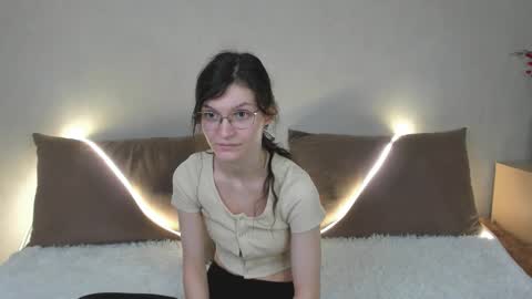 Kelsirabenold online show from March 2026 04:50:01 AM