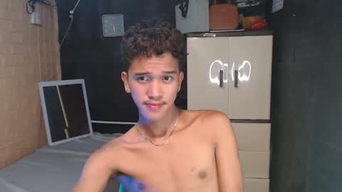 Snapshot of ken_bigcockxx chatting on February 2025 10:00:01 PM Ken online show from February 2025 10:00:01 PM