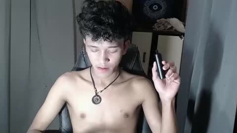 Snapshot of ken_bigcockxx chatting on October 2025 06:57:01 AM Ken online show from October 2025 06:57:01 AM