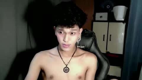 Snapshot of ken_bigcockxx chatting on November 2025 03:34:01 PM Ken online show from November 2025 03:34:01 PM