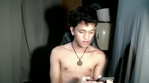 Snapshot of ken_bigcockxx chatting on November 2025 06:39:01 PM Ken online show from November 2025 06:39:01 PM