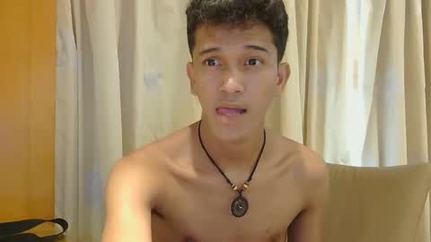 Snapshot of ken_bigcockxx chatting on November 2025 08:07:01 AM Ken online show from November 2025 08:07:01 AM