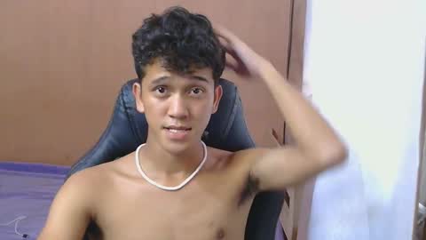 Snapshot of ken_bigcockxx chatting on December 2025 04:07:02 AM Ken online show from December 2025 04:07:02 AM