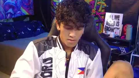 Snapshot of ken_bigcockxx chatting on June 2026 05:28:02 PM Ken online show from June 2026 05:28:02 PM
