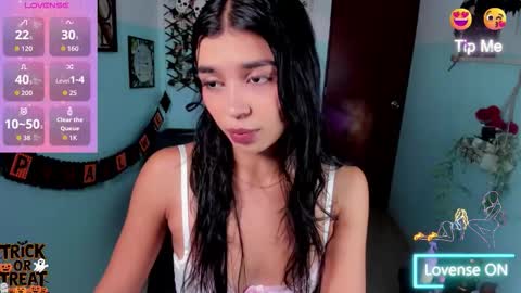 Carolina  online show from October 2025 02:18:01 PM