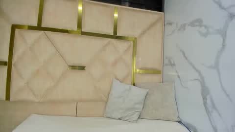 kendall69__ online show from November 2025 12:17:01 PM