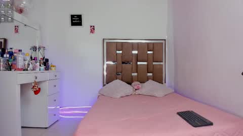 Snapshot of kendall_ewers chatting on November 2025 11:19:02 PM Kendall ewers online show from November 2025 11:19:02 PM