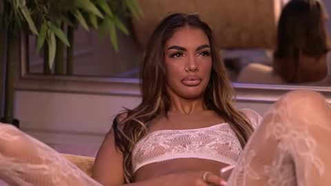 Kendal online show from September 2025 07:13:01 PM