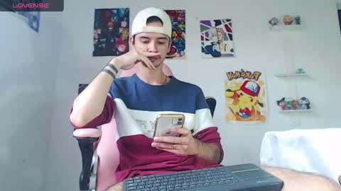 Snapshot of kendall_ros chatting on December 2024 09:06:01 PM kendall ross online show from December 2024 09:06:01 PM