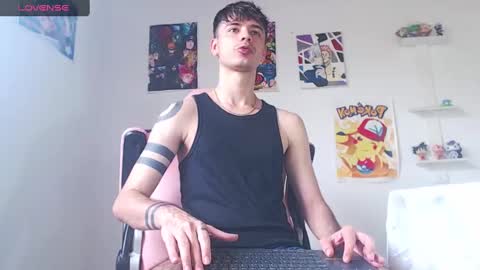 Snapshot of kendall_ros chatting on December 2024 04:30:01 PM kendall ross online show from December 2024 04:30:01 PM