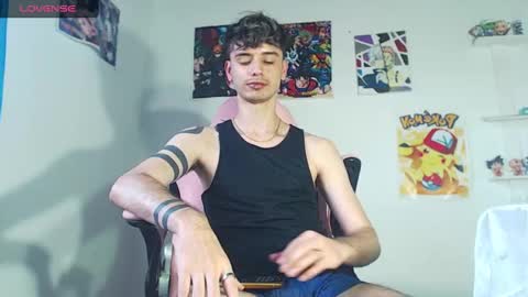 Snapshot of kendall_ros chatting on December 2024 10:36:02 PM kendall ross online show from December 2024 10:36:02 PM