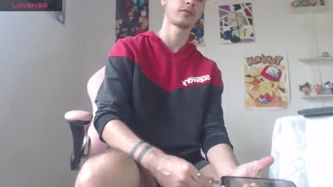 Snapshot of kendall_ros chatting on December 2024 04:40:01 PM kendall ross online show from December 2024 04:40:01 PM