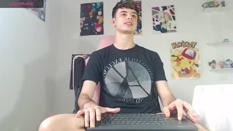 Snapshot of kendall_ros chatting on January 2025 08:22:01 PM kendall ross online show from January 2025 08:22:01 PM