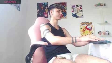 Snapshot of kendall_ros chatting on January 2025 07:24:01 PM kendall ross online show from January 2025 07:24:01 PM