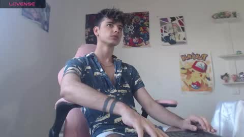 Snapshot of kendall_ros chatting on January 2025 03:10:02 PM kendall ross online show from January 2025 03:10:02 PM