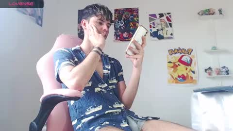 Snapshot of kendall_ros chatting on January 2025 06:37:02 PM kendall ross online show from January 2025 06:37:02 PM