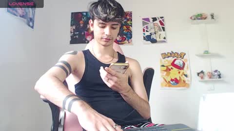 Snapshot of kendall_ros chatting on February 2025 06:31:02 PM kendall ross online show from February 2025 06:31:02 PM