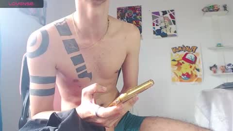 Snapshot of kendall_ros chatting on February 2025 03:52:02 PM kendall ross online show from February 2025 03:52:02 PM