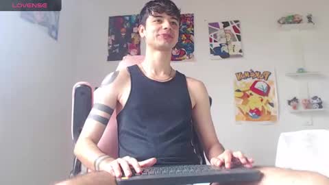 Snapshot of kendall_ros chatting on February 2025 03:31:01 PM kendall ross online show from February 2025 03:31:01 PM