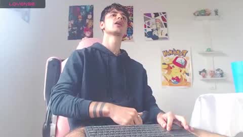 Snapshot of kendall_ros chatting on February 2025 03:23:02 PM kendall ross online show from February 2025 03:23:02 PM