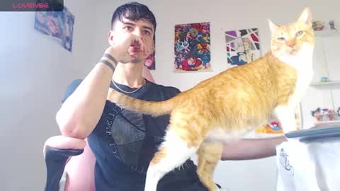 Snapshot of kendall_ros chatting on February 2025 03:43:01 PM kendall ross online show from February 2025 03:43:01 PM