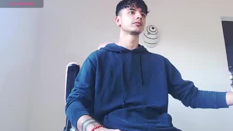 Snapshot of kendall_ros chatting on September 2025 02:31:02 PM kendall ross online show from September 2025 02:31:02 PM