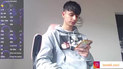 Snapshot of kendall_ros chatting on September 2025 02:21:01 PM kendall ross online show from September 2025 02:21:01 PM