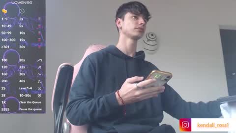 Snapshot of kendall_ros chatting on October 2025 03:07:01 PM kendall ross online show from October 2025 03:07:01 PM