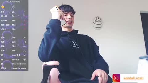 Snapshot of kendall_ros chatting on October 2025 03:57:02 PM kendall ross online show from October 2025 03:57:02 PM