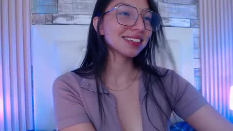 kendall_saenz online show from October 2025 07:35:02 PM