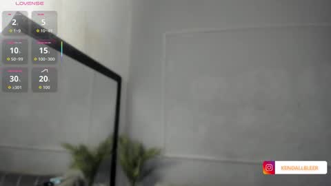 Snapshot of kendallbleer chatting on November 2025 11:21:02 AM kendallbleer online show from November 2025 11:21:02 AM