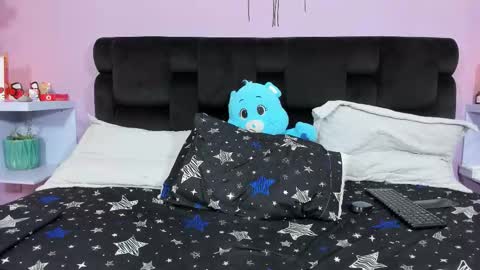 kendallwings online show from November 2025 08:18:01 PM