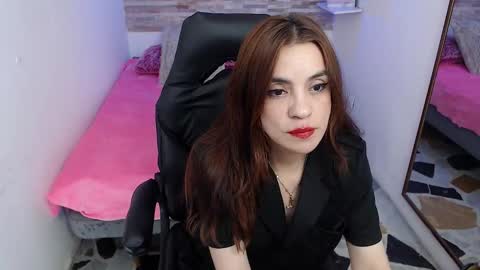 Snapshot of kendallwood_ chatting on October 2025 07:58:02 PM Kendall online show from October 2025 07:58:02 PM