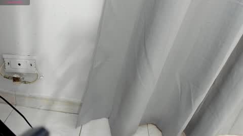 Kendal  online show from March 2026 09:51:02 PM