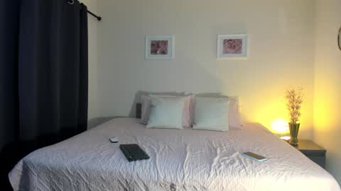 Kendall Anne online show from February 2026 12:00:01 PM