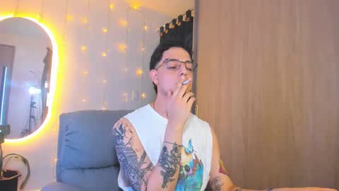 Snapshot of kendel_dimitri chatting on December 2024 07:06:02 AM kendel_dimitri online show from December 2024 07:06:02 AM