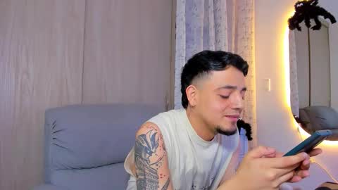 Snapshot of kendel_dimitri chatting on October 2025 03:40:01 AM kendel_dimitri online show from October 2025 03:40:01 AM