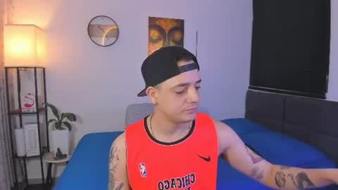 Snapshot of kendel_dimitri chatting on June 2026 07:35:02 AM kendel_dimitri online show from June 2026 07:35:02 AM