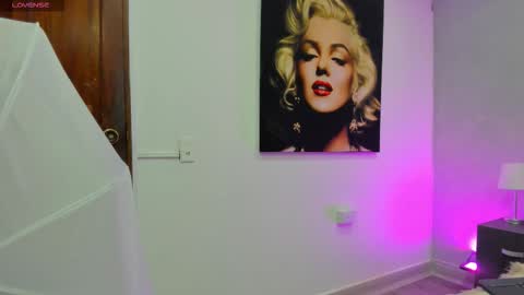 Kendra London online show from November 2025 11:11:01 AM