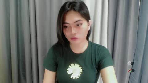 K E N D R A online show from February 2025 12:38:02 AM