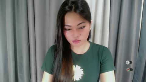 K E N D R A online show from February 2025 06:20:02 PM