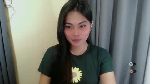 K E N D R A online show from March 2025 09:20:01 PM