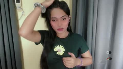 K E N D R A online show from March 2025 06:30:01 PM