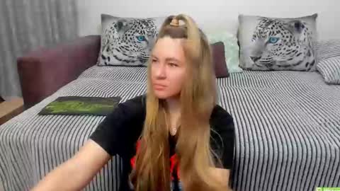 Kendra online show from October 2025 01:39:01 AM