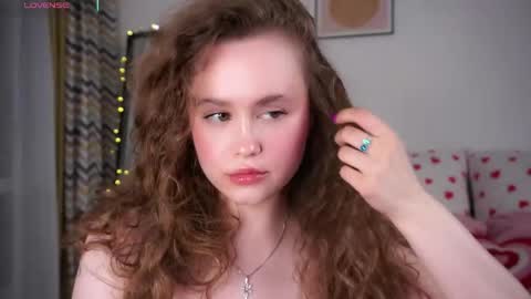Snapshot of kendraedger chatting on May 2026 10:49:02 PM Kira online show from May 2026 10:49:02 PM